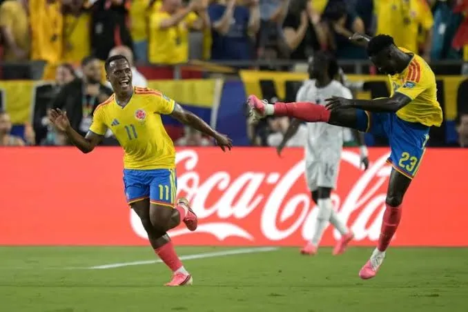 Colombia gana en difícil partido, avanza a octavos de final y enfrentará a Suiza