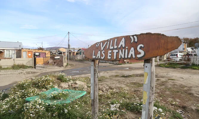 Seremi de Vivienda confirma que antes de fin de mes comenzaría el desalojo de la toma "Las Etnias" en Punta Arenas