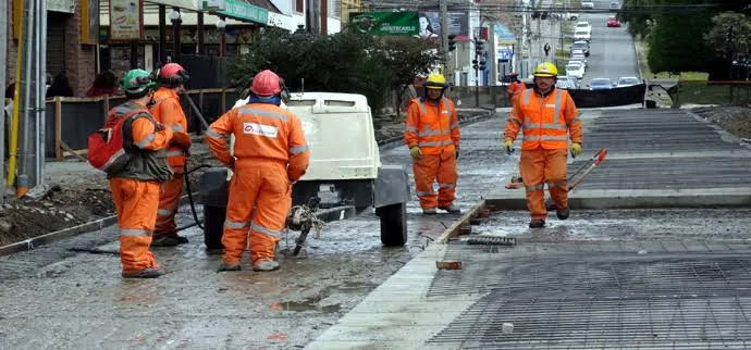 Las dos caras del empleo en el extremo sur: Entre el "espejismo" de Aysén y el estancamiento de Magallanes