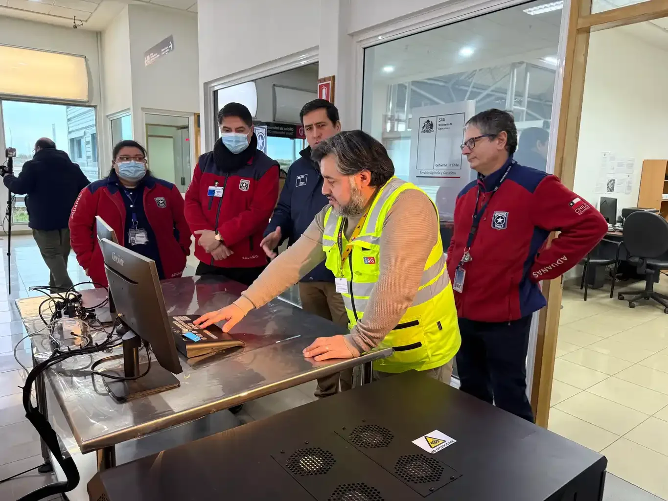 Convenio entre SAG y Aduanas activa escáner de rayos X en el Aeropuerto Carlos Ibáñez del Campo