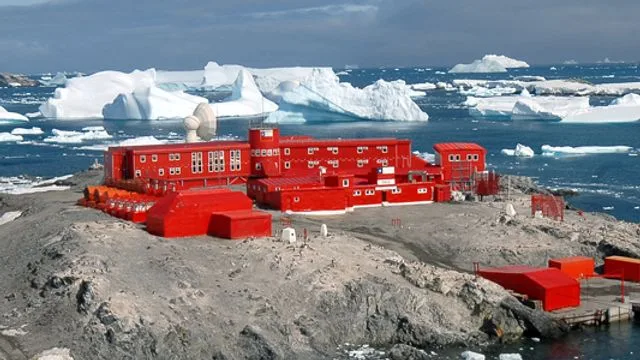 El hito de 1940 y la soberanía en el hielo: El origen del Territorio Chileno Antártico