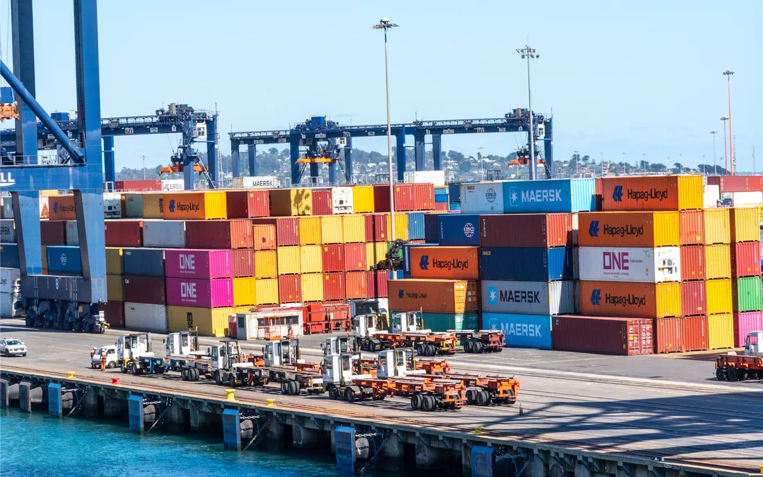 Récord de exportaciones impulsa el mayor superávit comercial de la historia de Chile