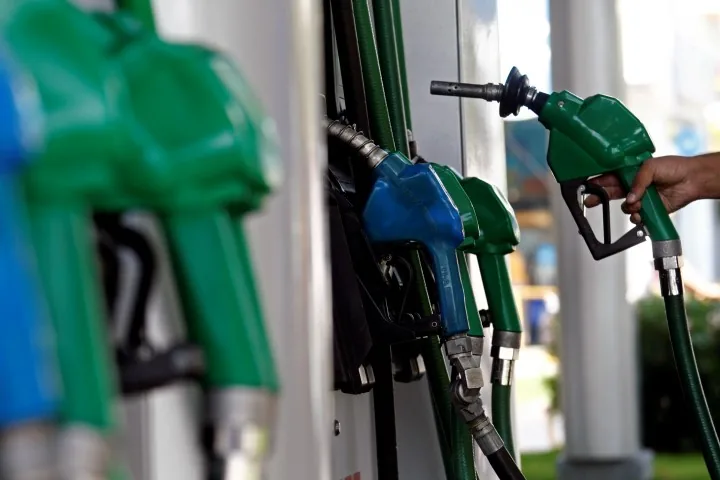 Enap anuncia que no habrá alza en el precio de las bencinas y el diésel a partir de este jueves
