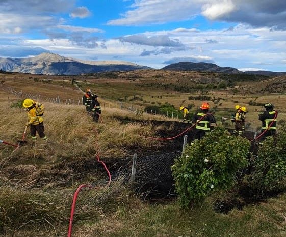 Alertas de incendios en Tierra del Fuego y Última Esperanza tuvieron amplio operativo de combate