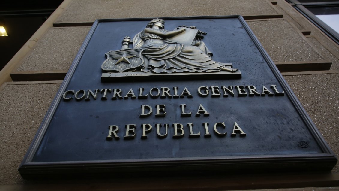 Contraloría ratifica dictamen y prohíbe doble pago de Asignación de Zona a asistentes de la educación